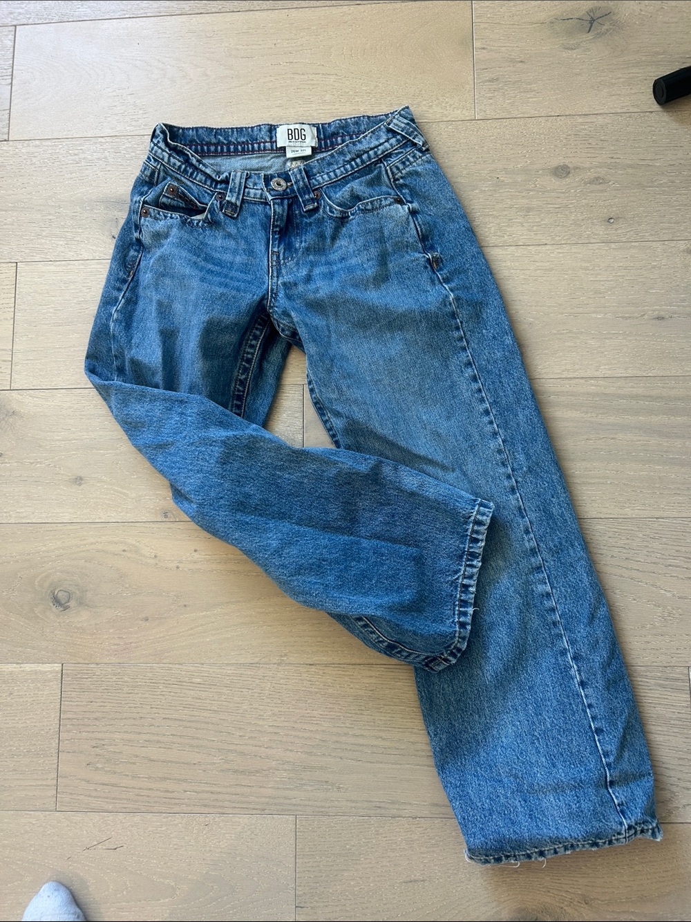 BDG Straight Leg Jeans - Medium Blue